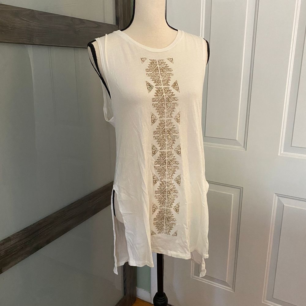 Amuse Society white and gold tank